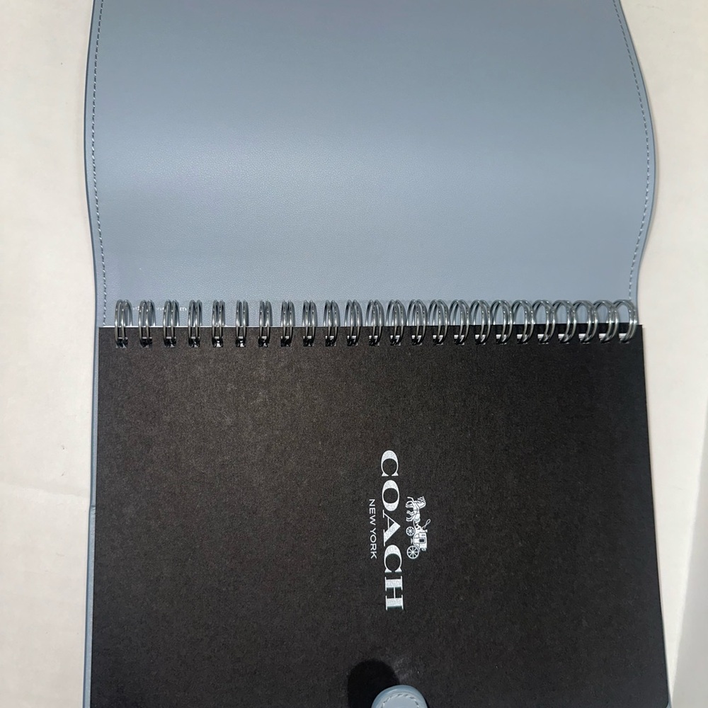 🦋SOLD🦋 Coach Notebook - Picture 2 of 5